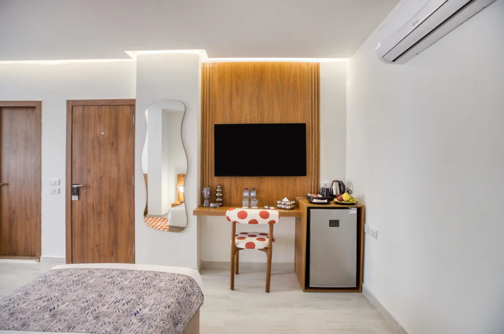 The Centric Twin room image