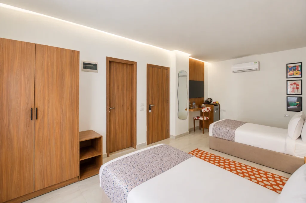 The Centric Twin room image