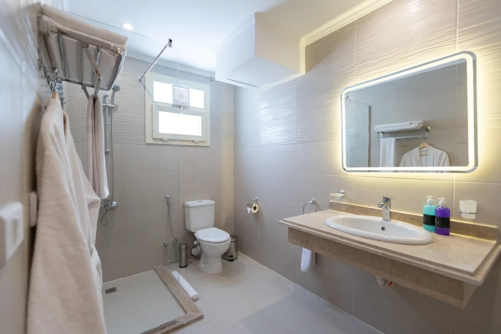The Centric Twin room image