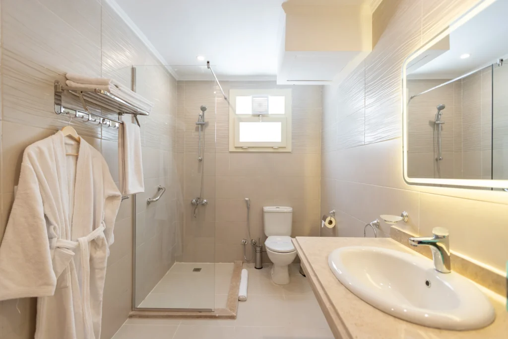 The Centric Twin room image