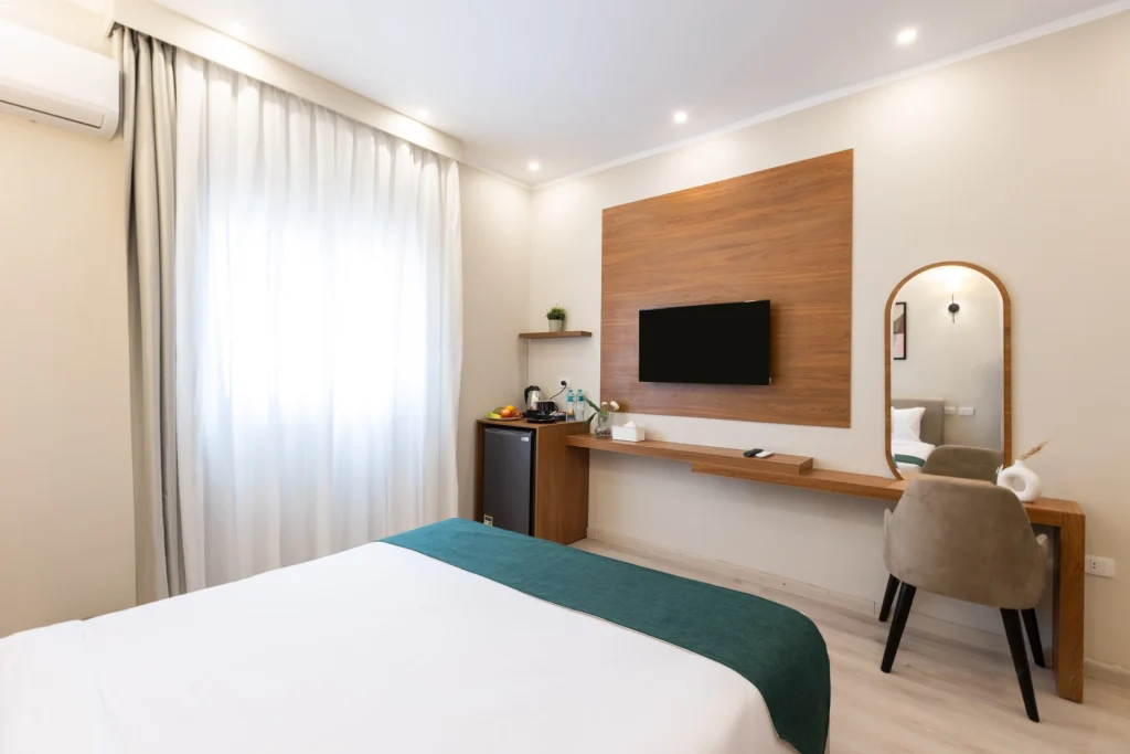 The Urban King room image
